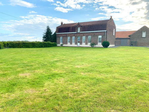 Maison et logement pour le séjour : Vieux-Berquin (France)